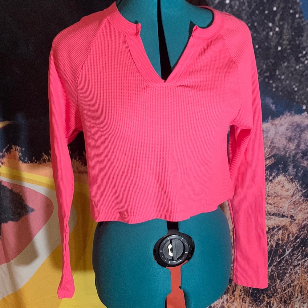NWT wild fable, vibrant pink, long sleeve, V-neck shirt